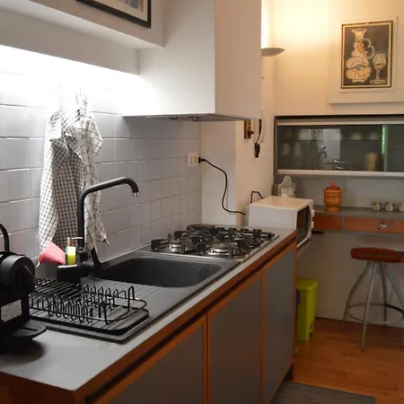 Domus B Corso Francia ローマ