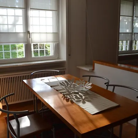 Domus B Corso Francia * Roma