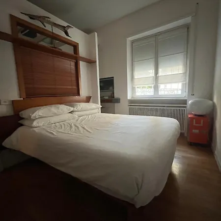 Domus B Corso Francia Διαμέρισμα *